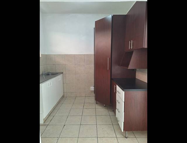 2 BEDROOM APARTMENT FOR SALE IN OVERPORT